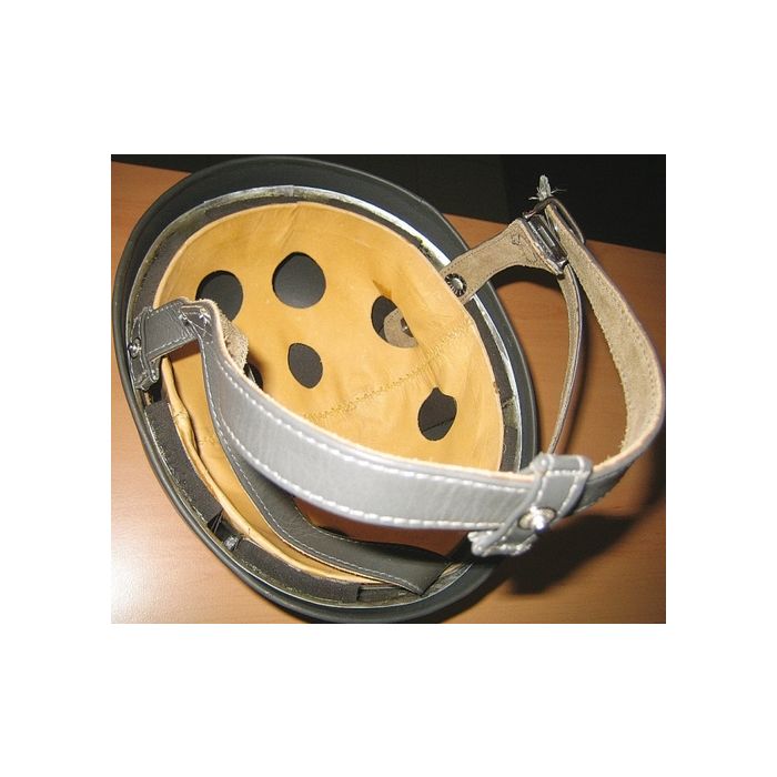Fallschirmjägerhelm