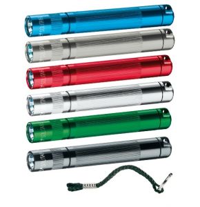 MAG-LITE® Solitaire schwarz / titan-grau / blau /  grün / rot / silber - inklusive 1 Micro Batterie und Schlüsselanhängerschlaufe