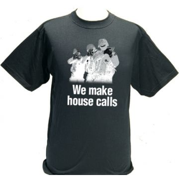 T-Shirt - mit Aufdruck "We make house calls" 