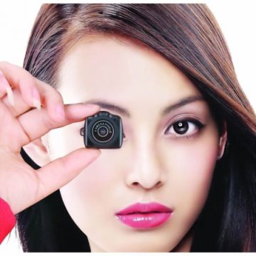 Mini Farb-Spionkamera mit 2 Megapixel 2.0 - Tonaufnahme, Foto, Video - Farbbrillanter 2 Megapixel CMOS-Sensor mit voller Auflösung: 640 x 480 Pixel bei 30 fps - Nr. 5021