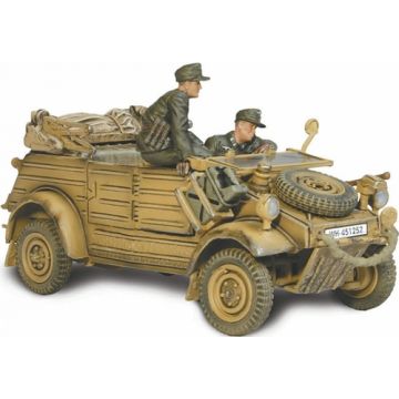 Deutscher Kübelwagen Typ 82 - Maßstab 1:32 - Mit Soldaten und Mauer - Nr. WH4147