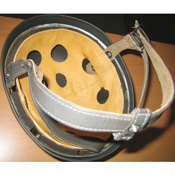 Fallschirmjägerhelm